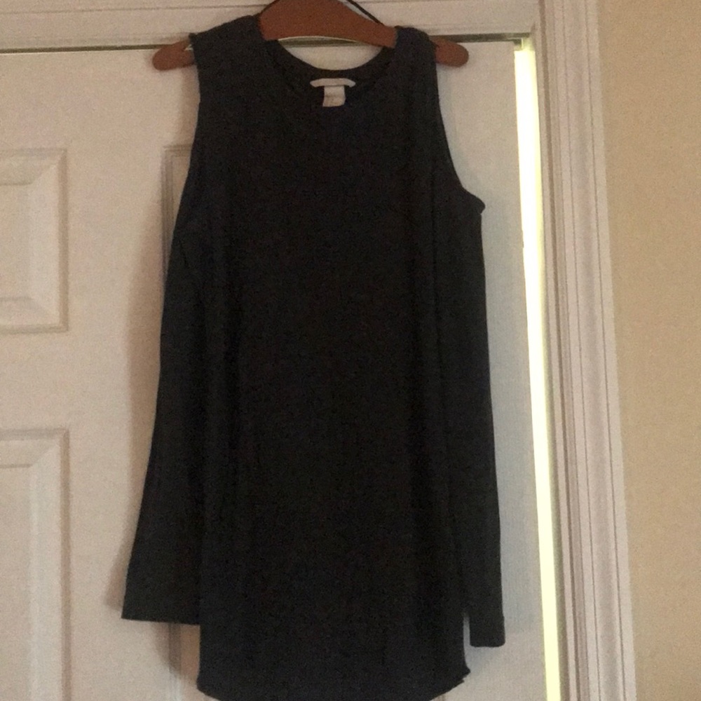 Shoulder cut out shirt H&M